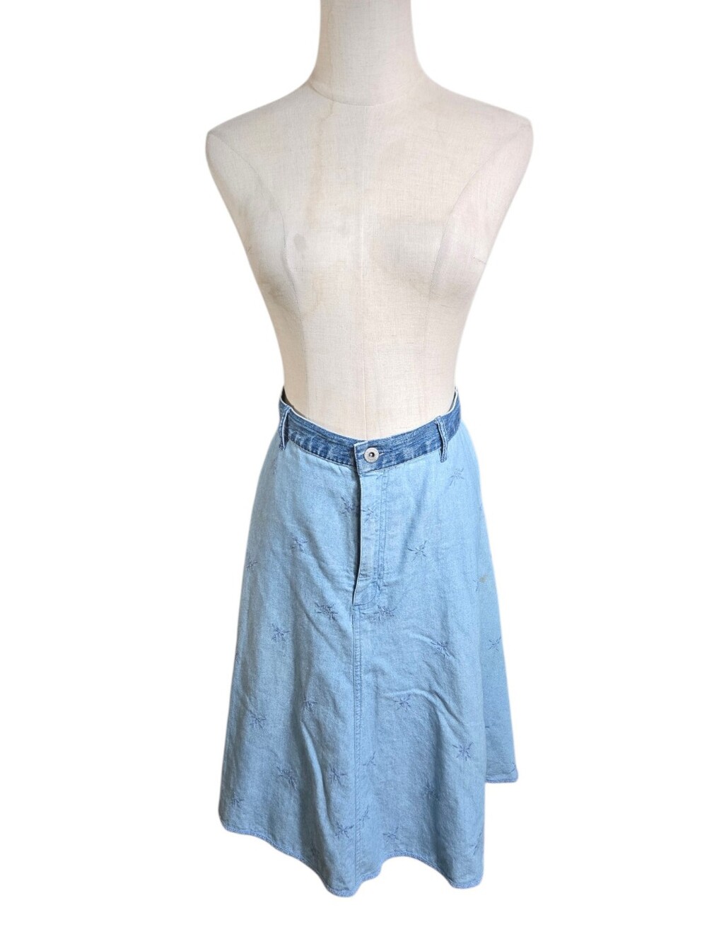 Liz Claiborne Light Blue Y2k/90sDenim A-Line Floral Embroidered Boho Midi Skirt